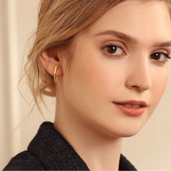 Jewelry - GOLD 18k Plated Bar Chain Earrings